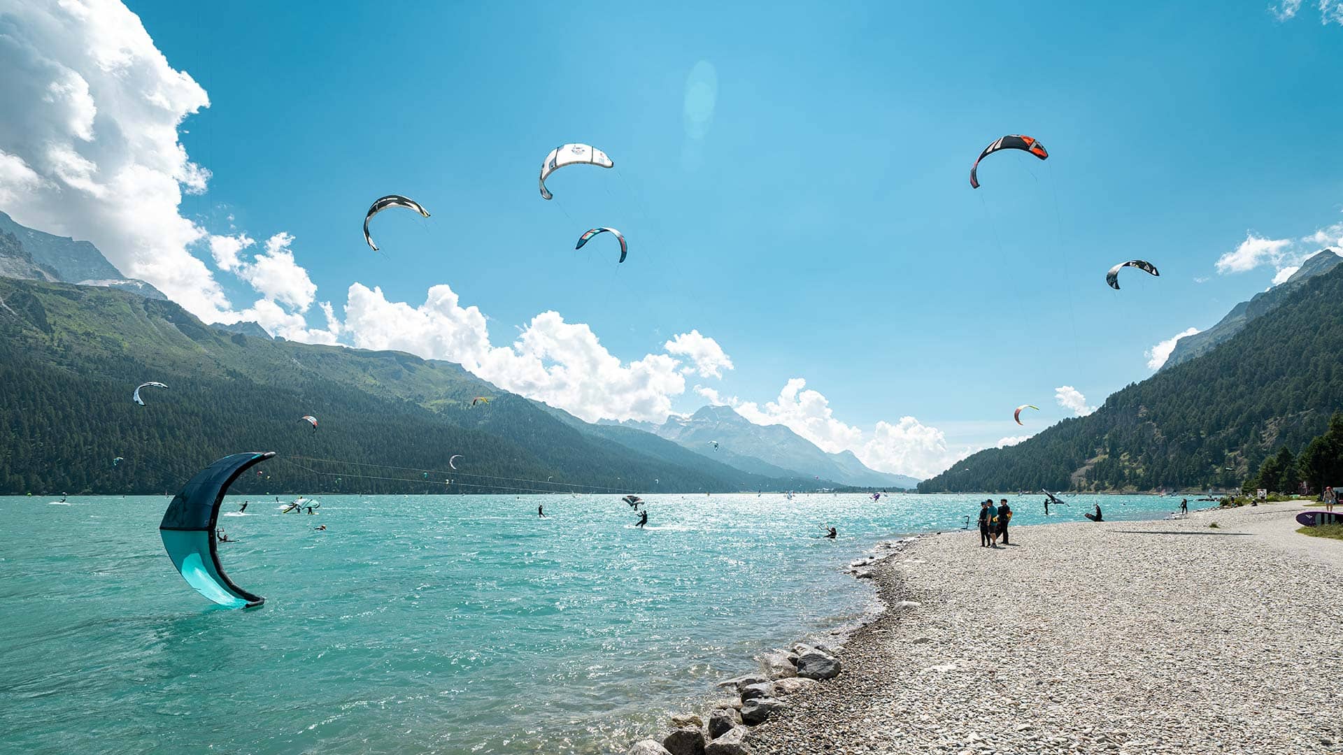 Kitesurfer im Engadin