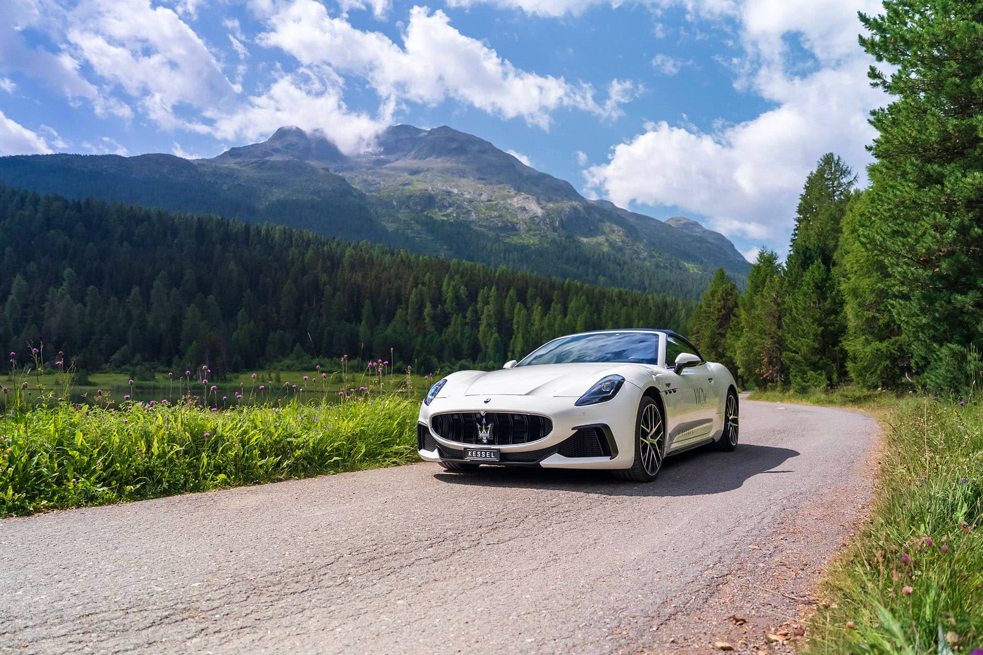 Das Engadin im Maserati GranCabrio entdecken.